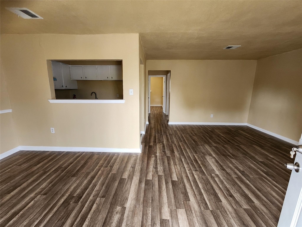 4311 Yellowstone Boulevard - Photo 2