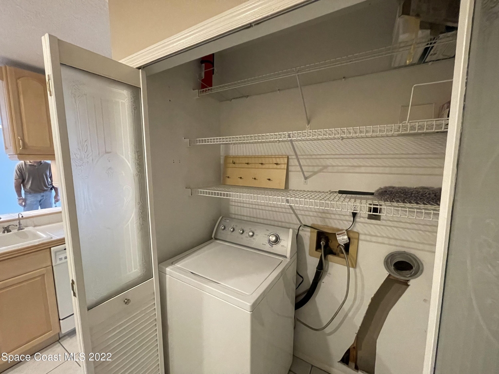 1425 Malibu Circle Ne - Photo 11