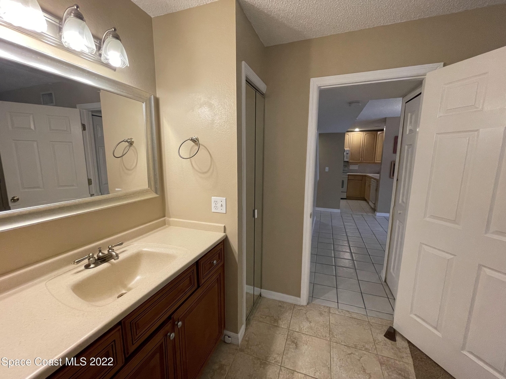 1425 Malibu Circle Ne - Photo 20