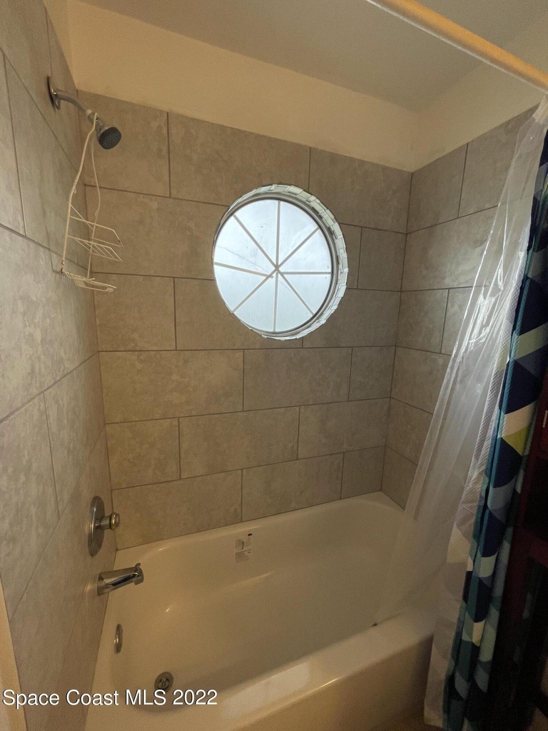 1425 Malibu Circle Ne - Photo 33