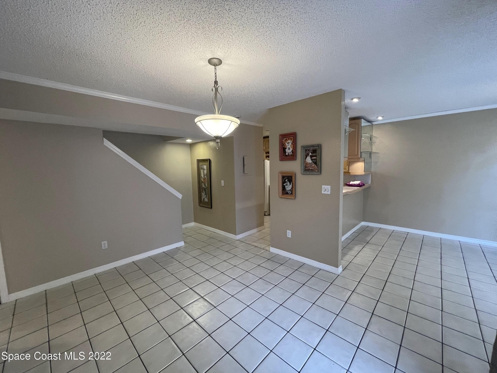 1425 Malibu Circle Ne - Photo 13