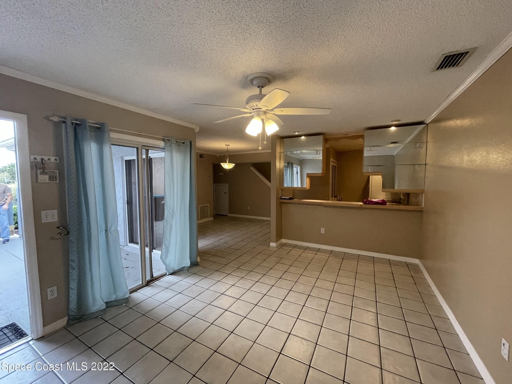 1425 Malibu Circle Ne - Photo 6
