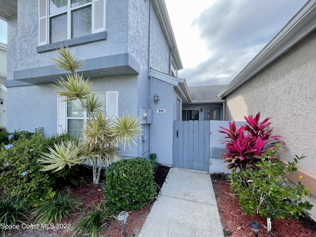 1425 Malibu Circle Ne - Photo 2