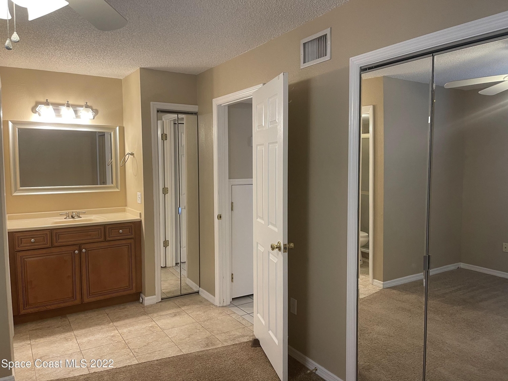 1425 Malibu Circle Ne - Photo 23