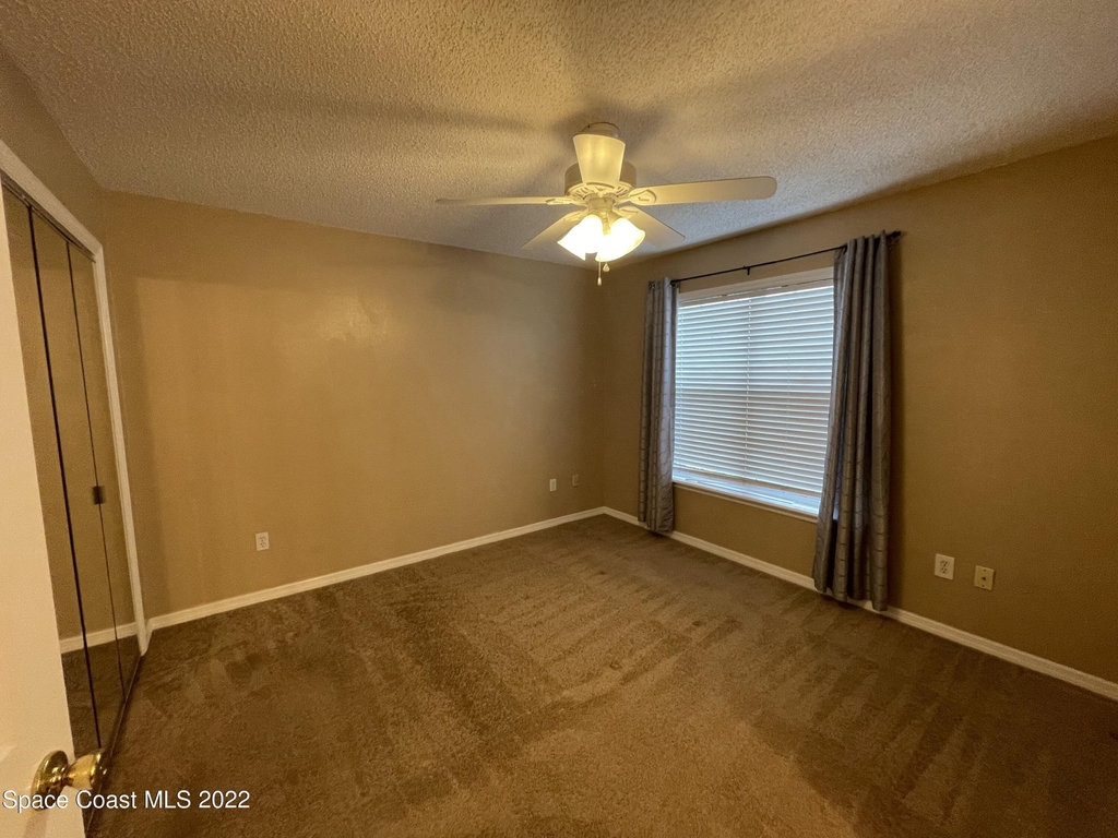 1425 Malibu Circle Ne - Photo 17