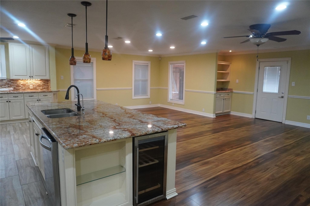 7506 Dearborn Street - Photo 3