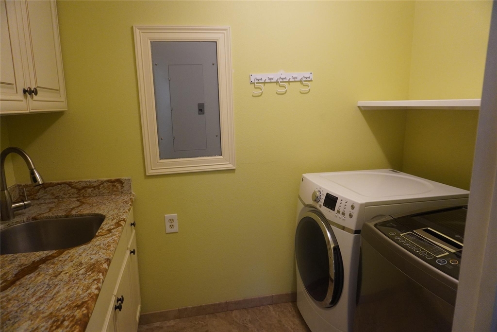 7506 Dearborn Street - Photo 12