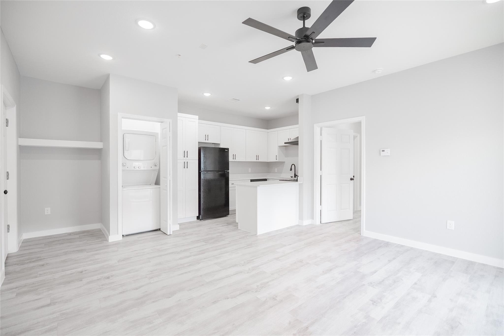 2101 Reinke Road - Photo 9
