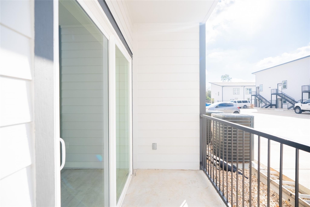 2101 Reinke Road - Photo 23
