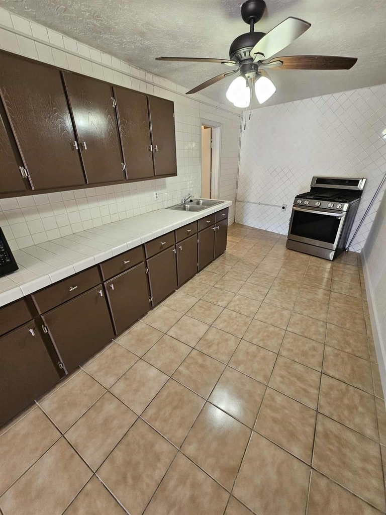 4115 Bering Street - Photo 4