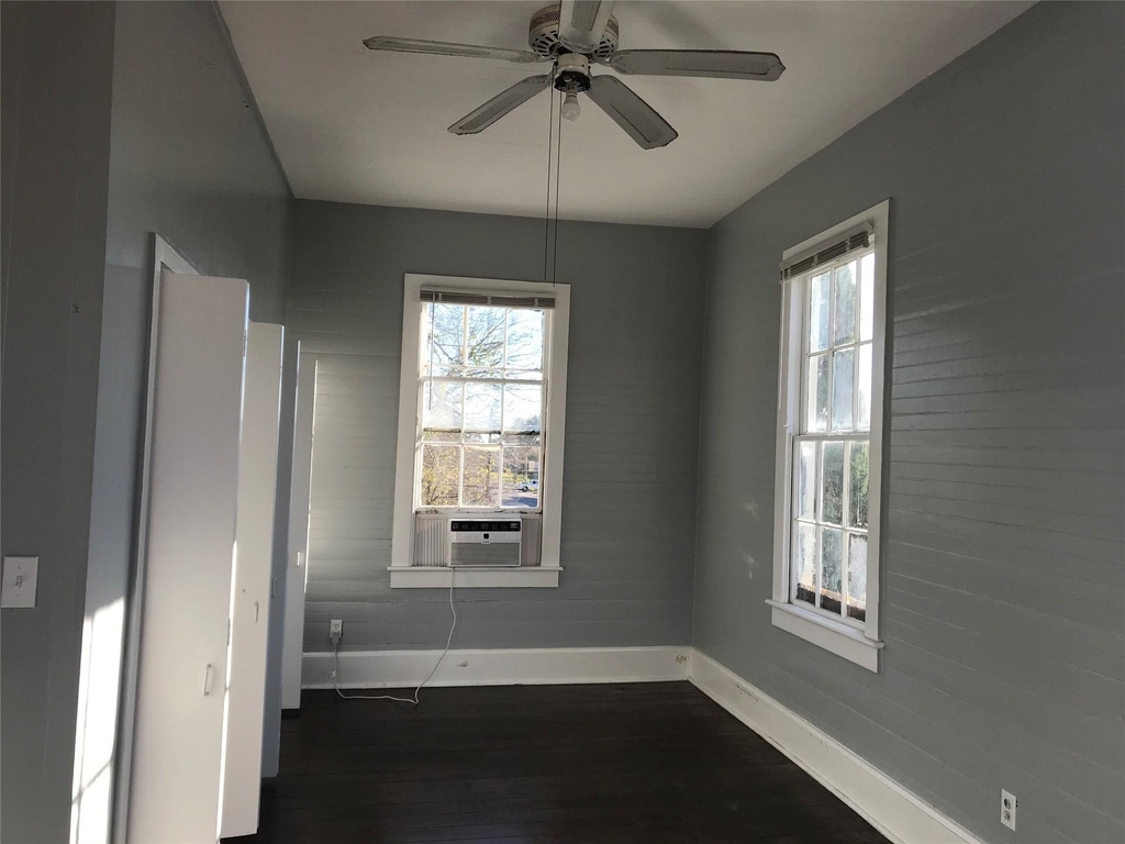 2127 Avenue K - Photo 4
