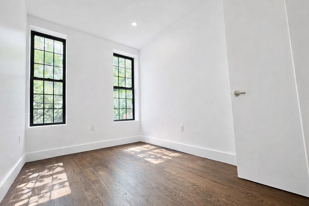 558 Kosciuszko Street - Photo 1