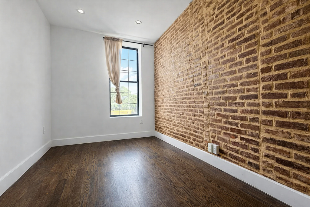558 Kosciuszko Street - Photo 7