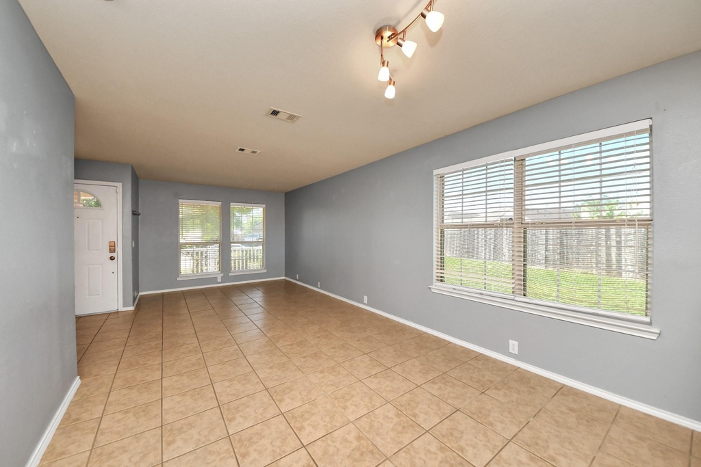 2038 Eddlewood Court - Photo 6