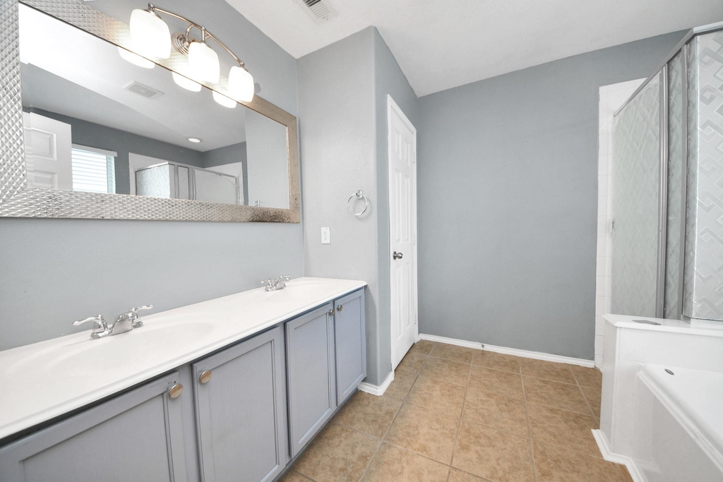 2038 Eddlewood Court - Photo 15