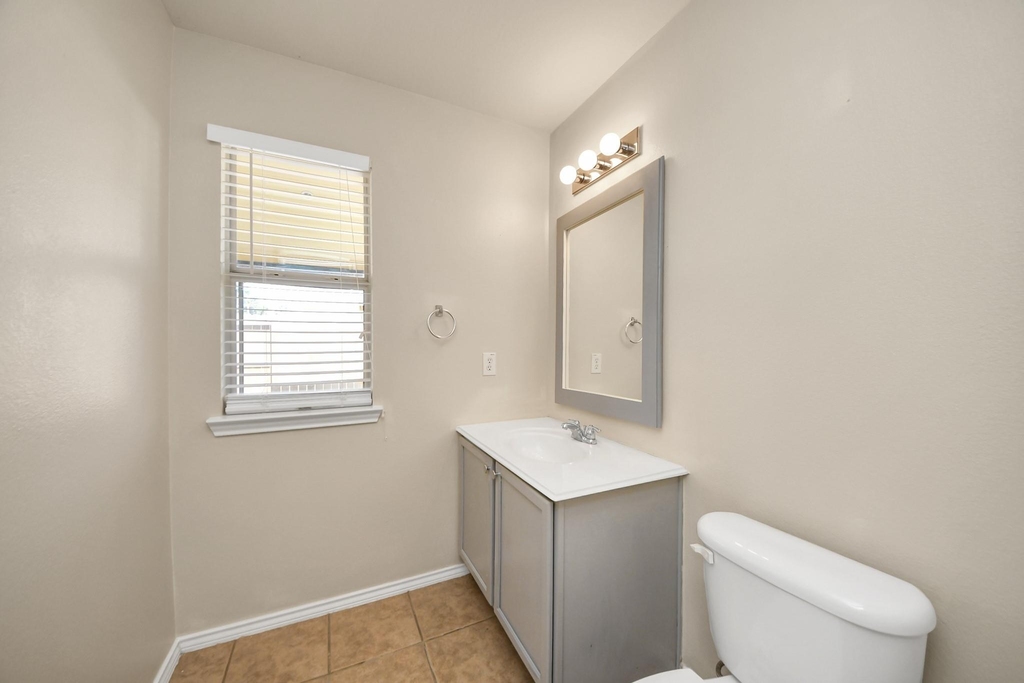 2038 Eddlewood Court - Photo 12