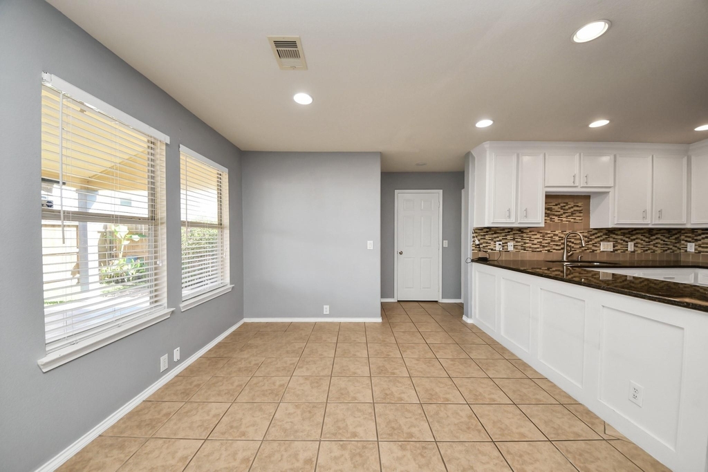 2038 Eddlewood Court - Photo 9
