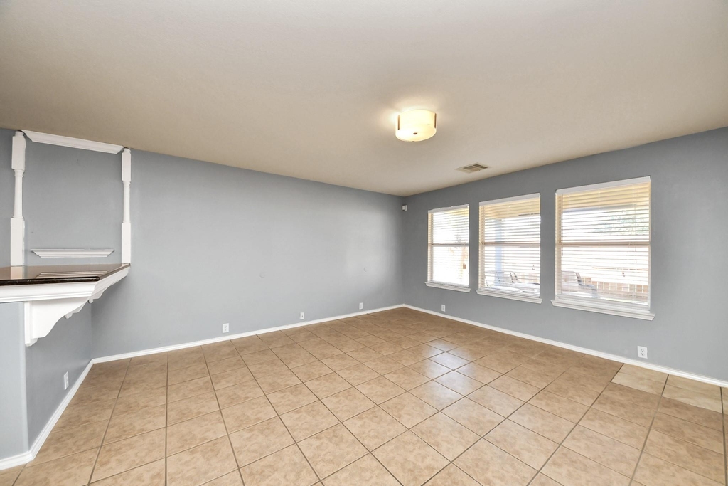 2038 Eddlewood Court - Photo 7