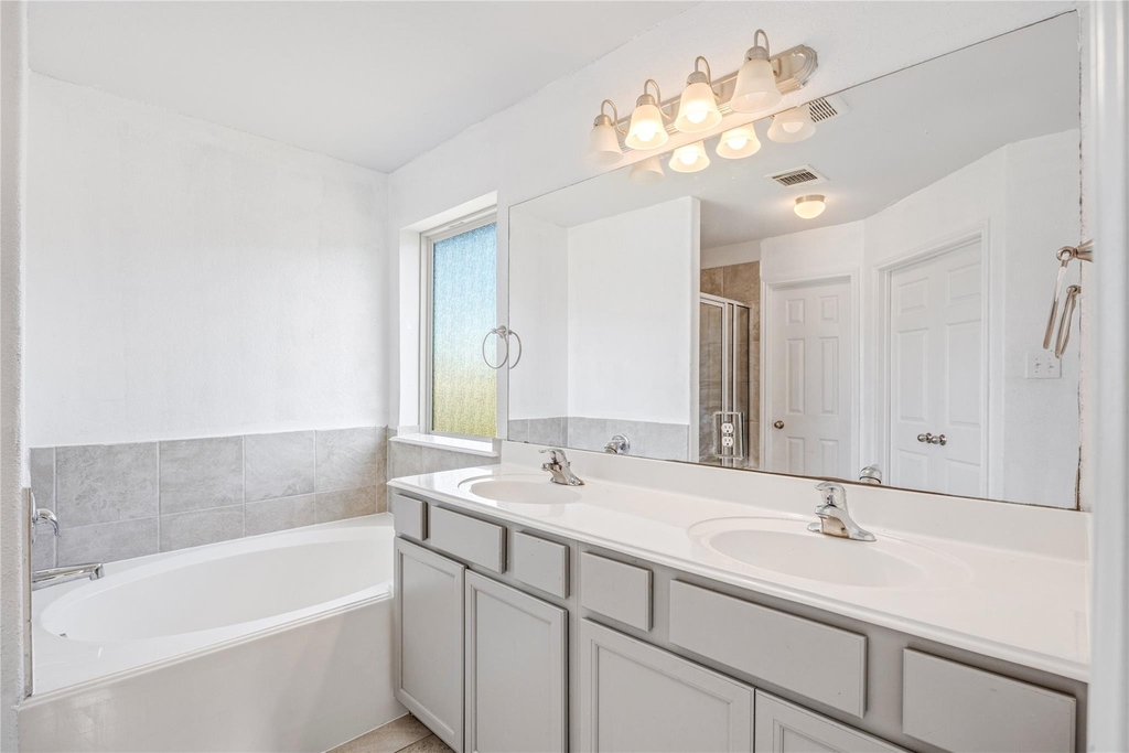 12747 Highmanor Drive - Photo 7