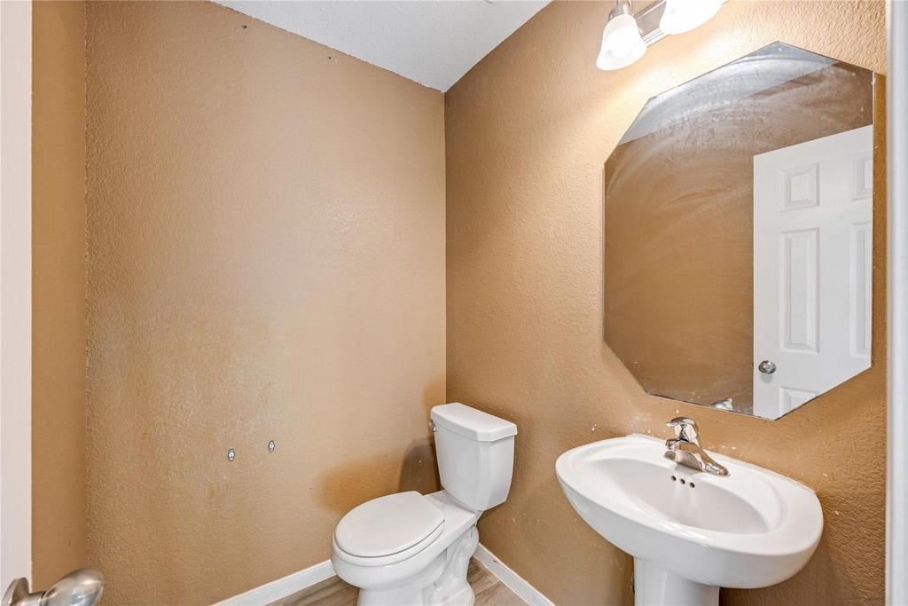 12747 Highmanor Drive - Photo 13