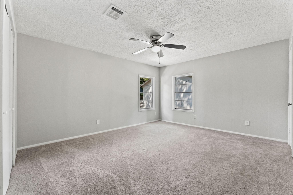 601 Dogwood Trail - Photo 16