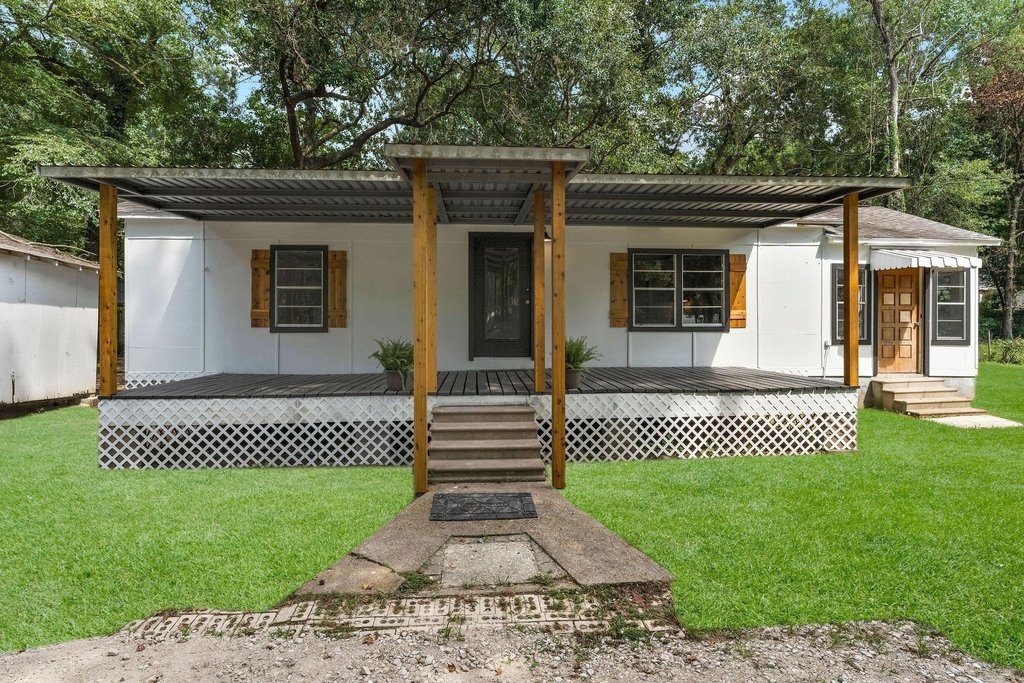 601 Dogwood Trail - Photo 0