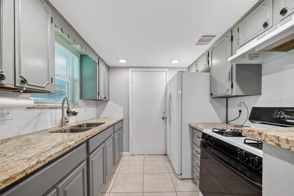12114 Ryewater Drive - Photo 5