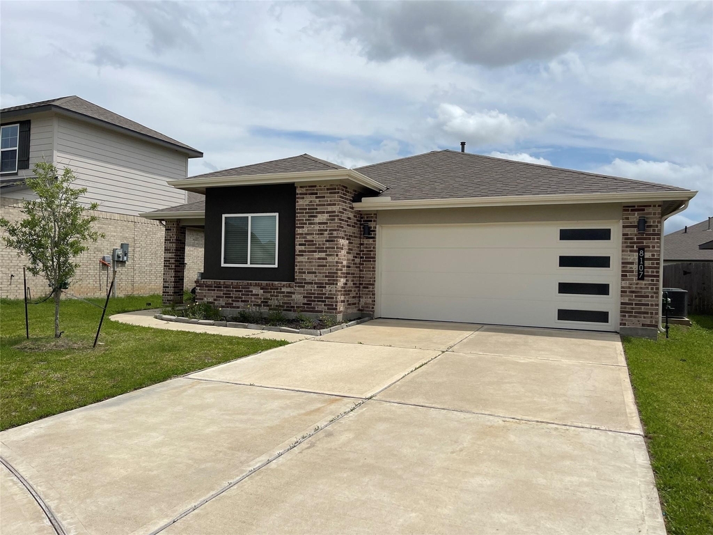 8107 Sugar Cane Lane - Photo 1
