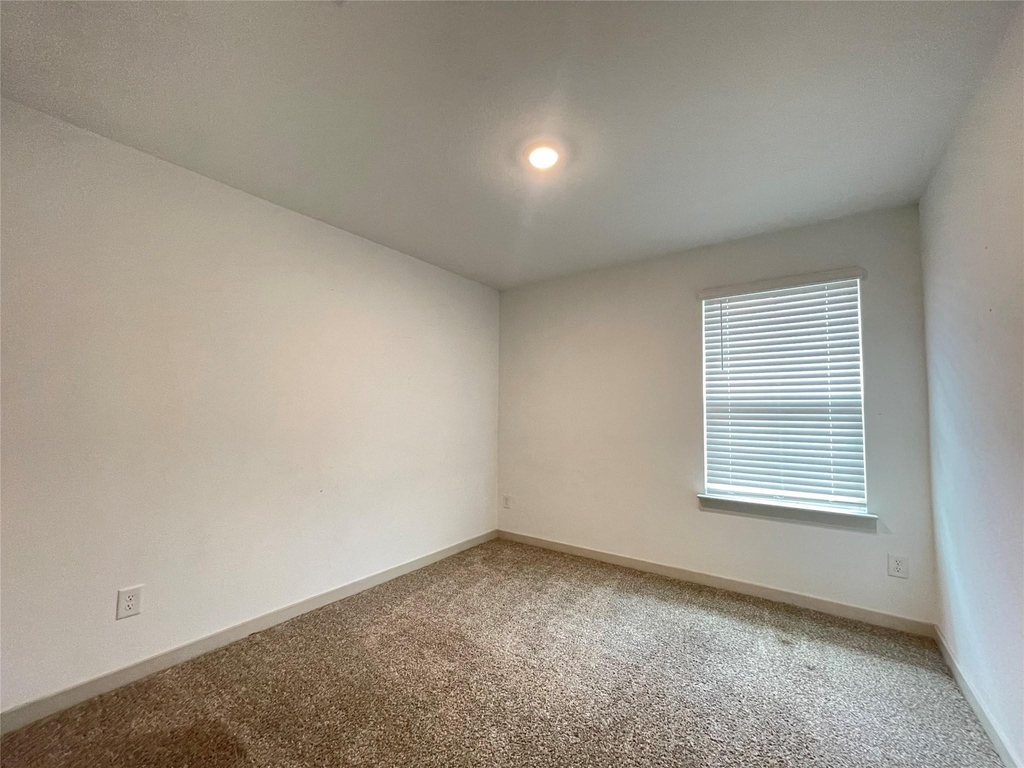 8107 Sugar Cane Lane - Photo 11