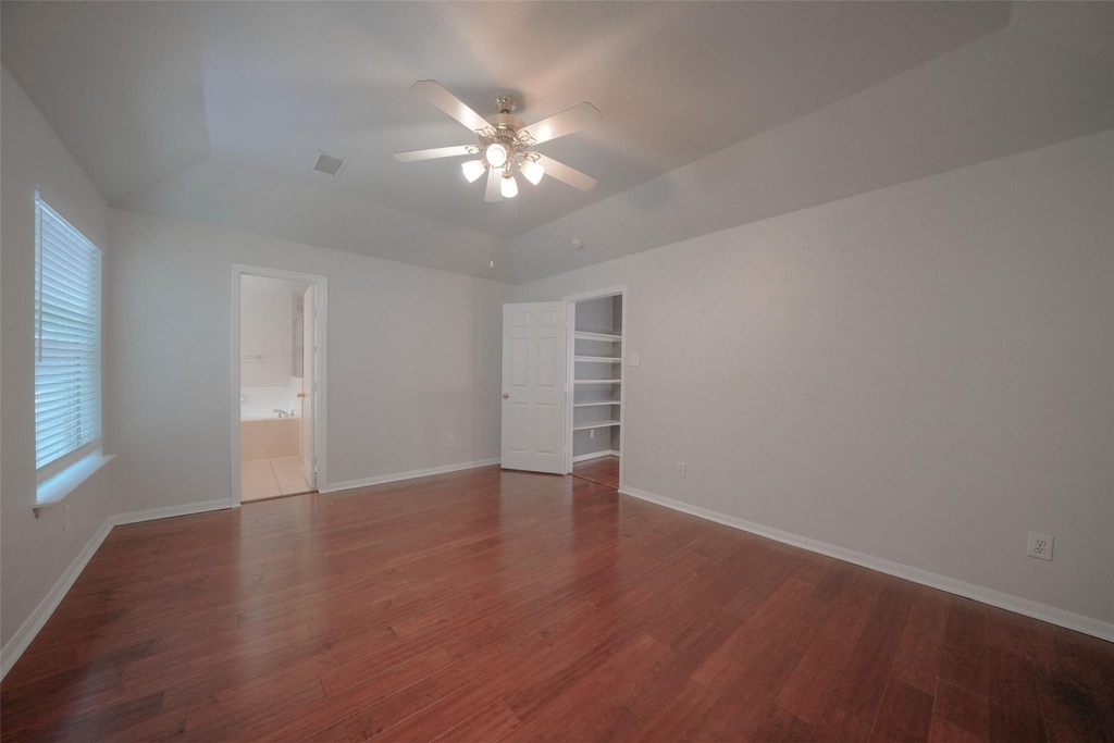 23 Endor Forest Place - Photo 14