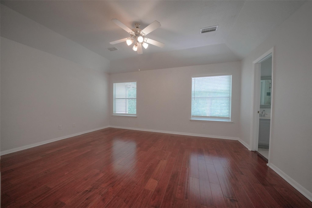 23 Endor Forest Place - Photo 12