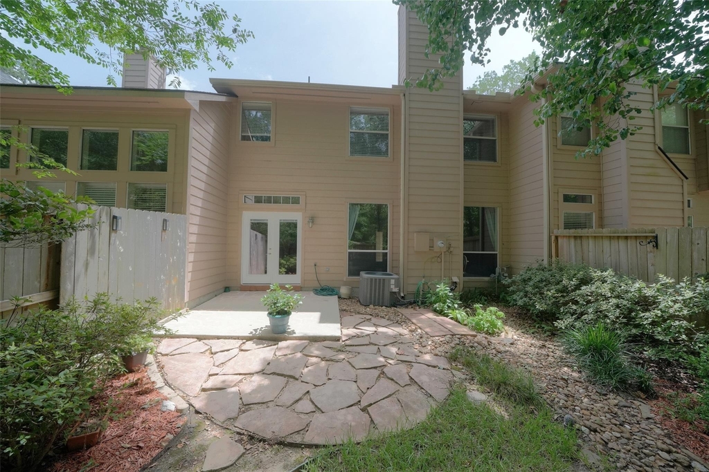 23 Endor Forest Place - Photo 17