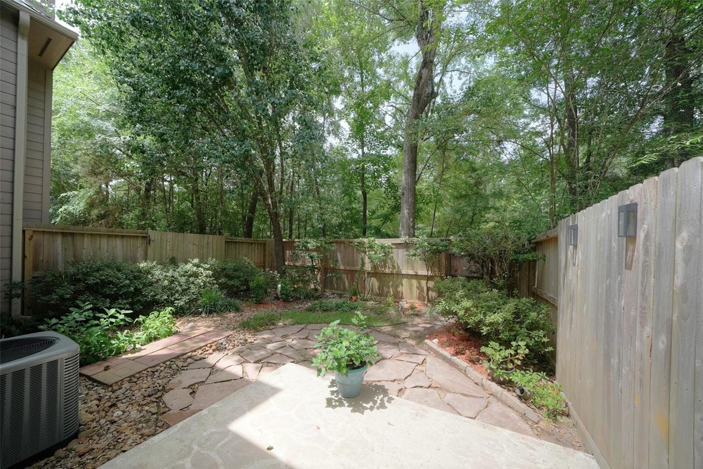 23 Endor Forest Place - Photo 16