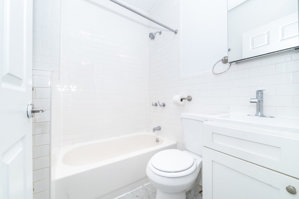 1050 Lafayette Avenue - Photo 6