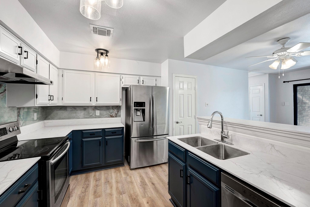 18506 Glen Briar Lane - Photo 11