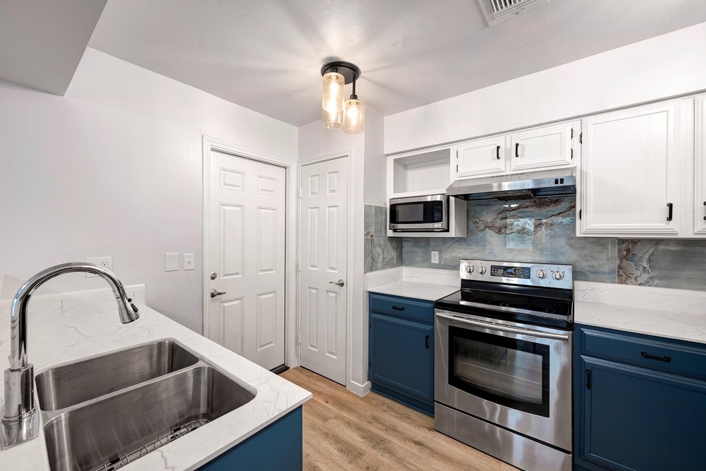 18506 Glen Briar Lane - Photo 10