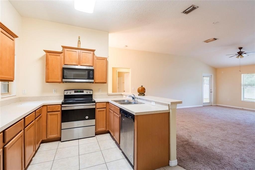 8117 Alamosa Wood Avenue - Photo 4