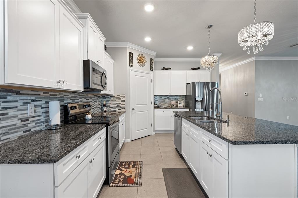 1092 Pipestone Place - Photo 1