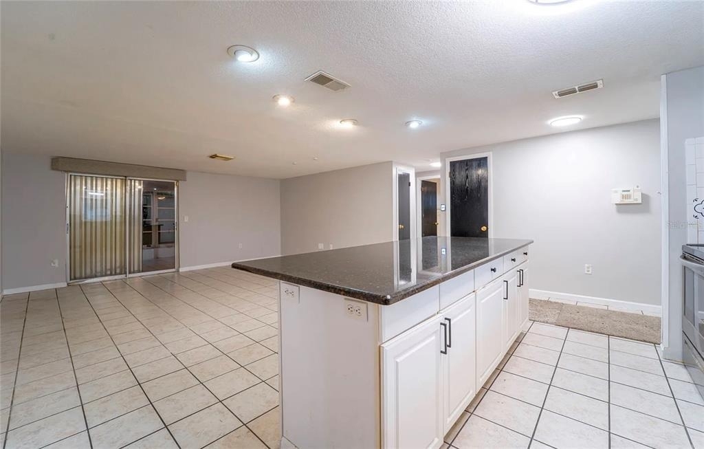 7713 Heather Street - Photo 6