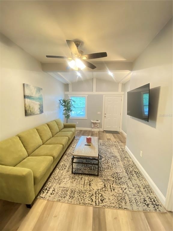 808 Grove Street N - Photo 4