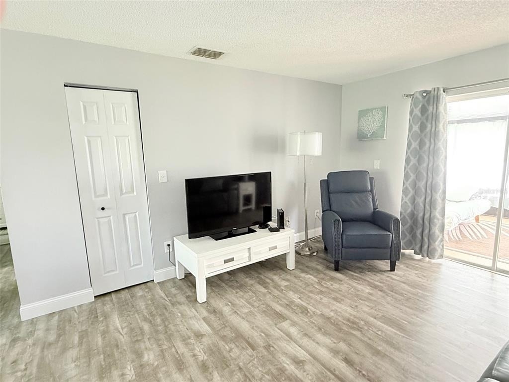 3357 38th Street S - Photo 4
