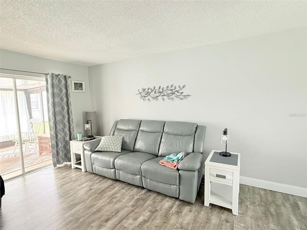 3357 38th Street S - Photo 2