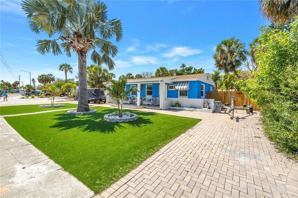 6892 Gulf Winds Drive - Photo 28
