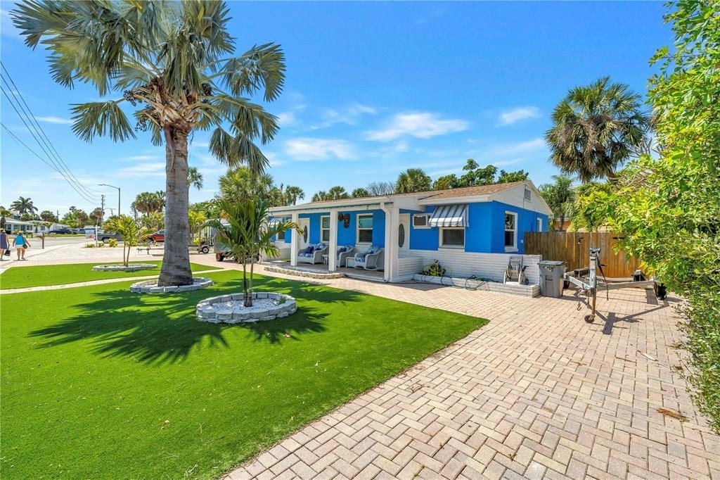 6892 Gulf Winds Drive - Photo 26