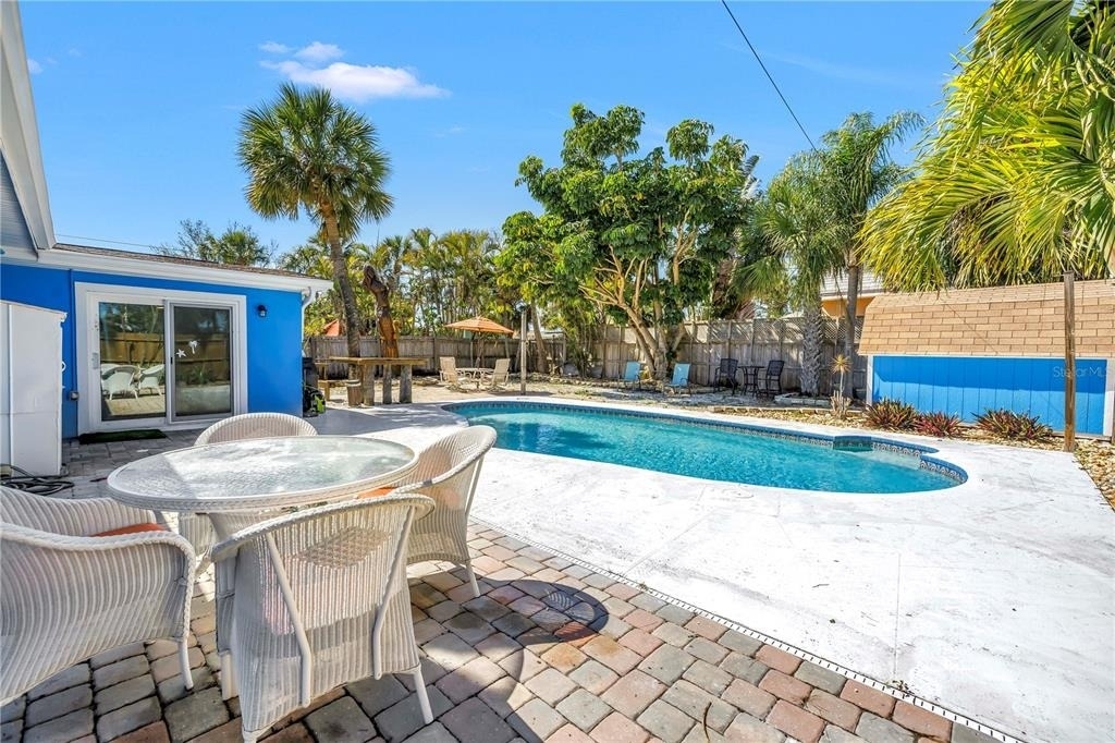 6892 Gulf Winds Drive - Photo 33
