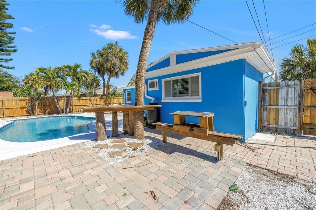 6892 Gulf Winds Drive - Photo 16