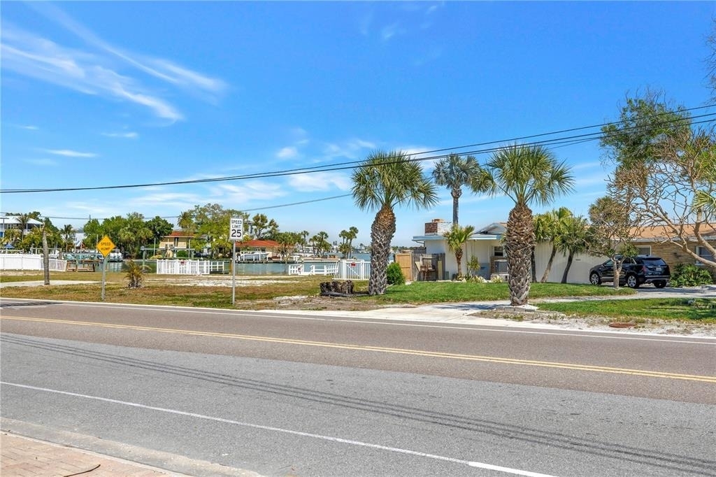 6892 Gulf Winds Drive - Photo 48