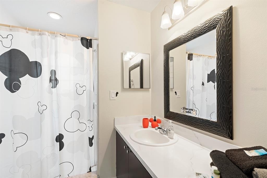 2735 N Poinciana Boulevard - Photo 9