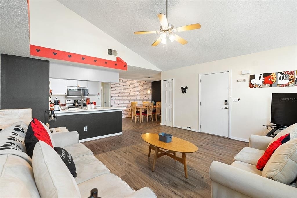 2735 N Poinciana Boulevard - Photo 3