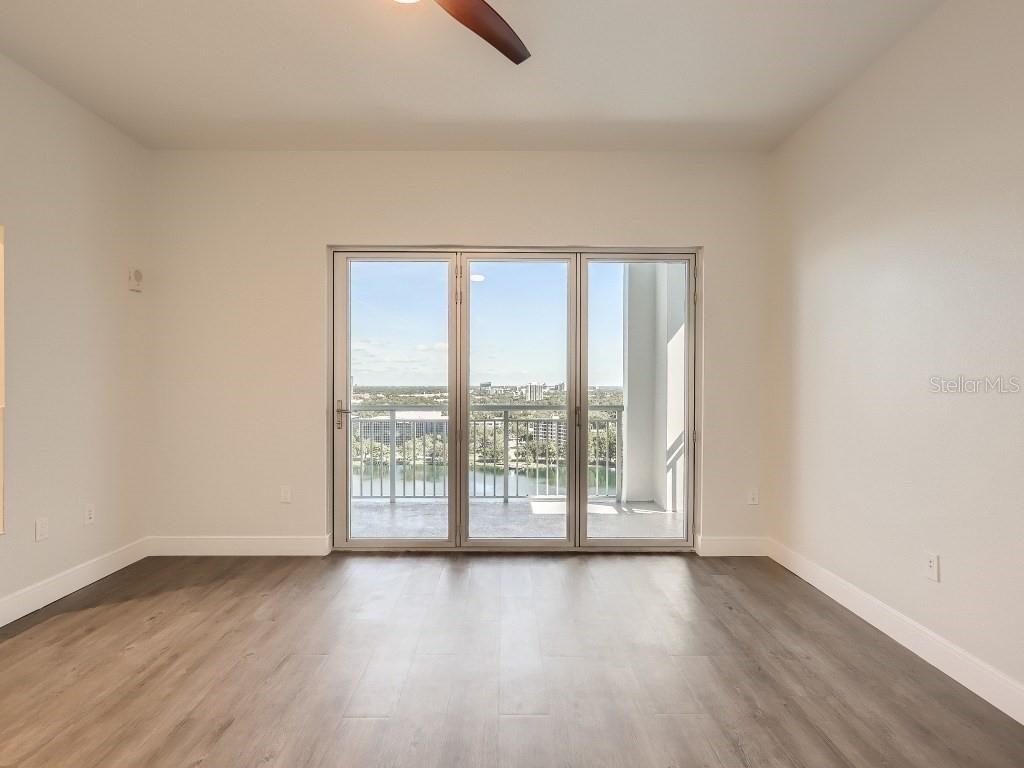 415 E Pine Street - Photo 17